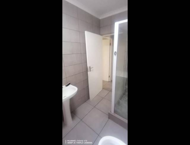 2 BEDROOM PROPERTY TO RENT IN POMONA